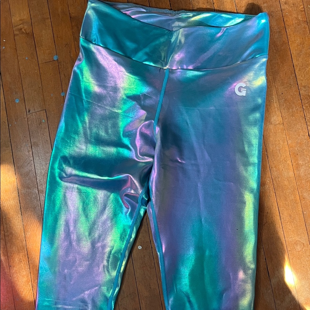 GRRRL Holographic Leggings -L